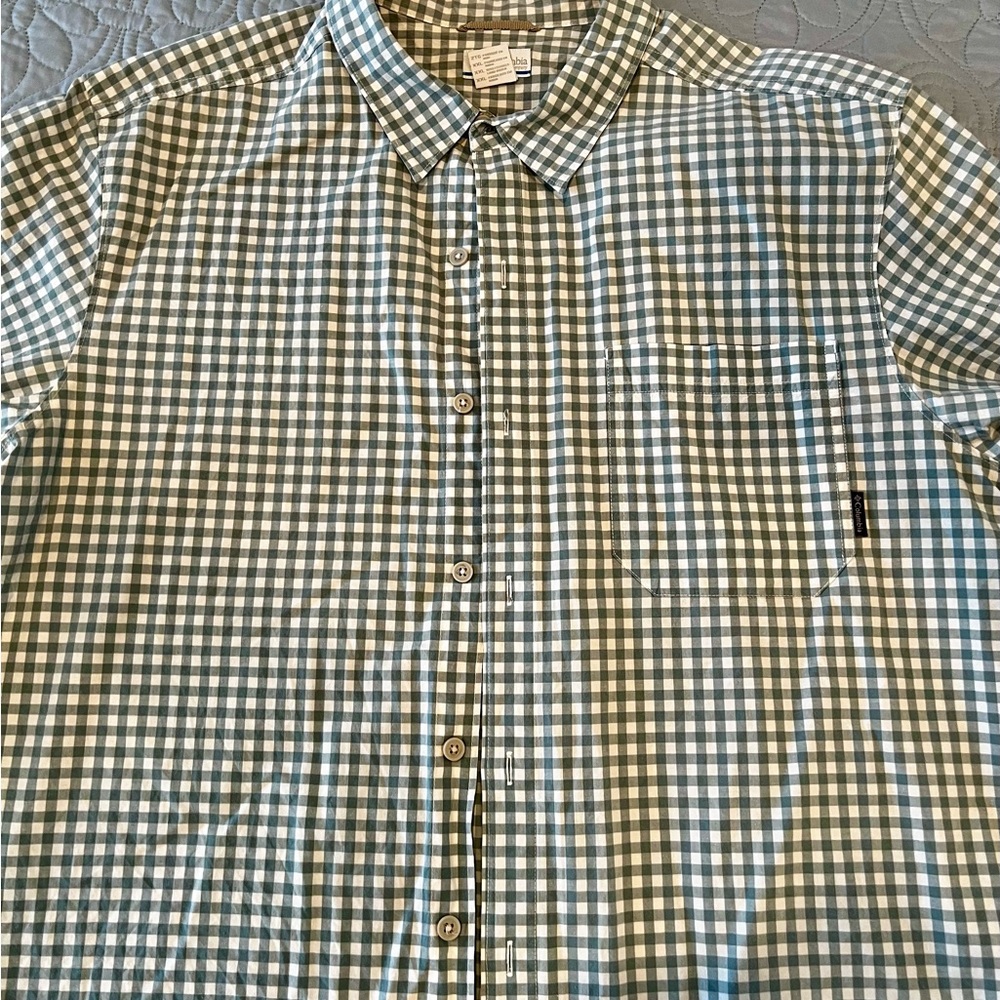 Mens 2xl Columbia Blue and White Checkered Casual Shirt